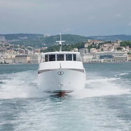 Unica Nel Cuore Storico Di Bed & Breakfast 4*