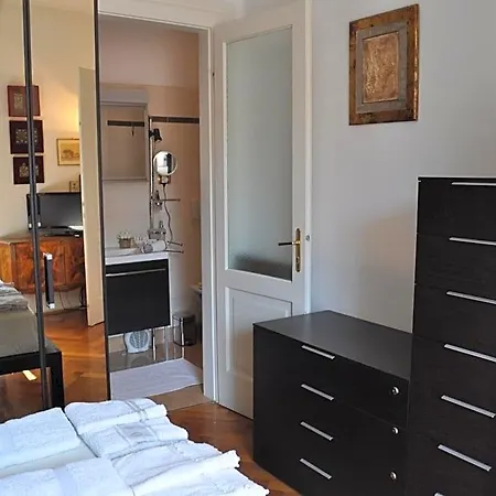 Unica Nel Cuore Storico Di Bed & Breakfast Trieste