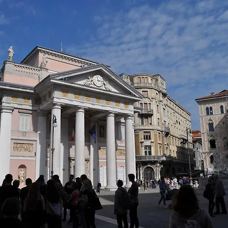 Bed & Breakfast Unica Nel Cuore Storico Di Trieste