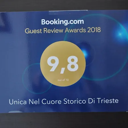 Unica Nel Cuore Storico Di Τεργέστη