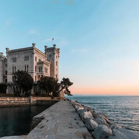 Bed and Breakfast Unica Nel Cuore Storico Di 4*