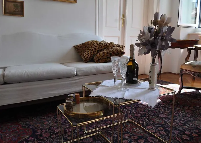 Unica Nel Cuore Storico Di 4*